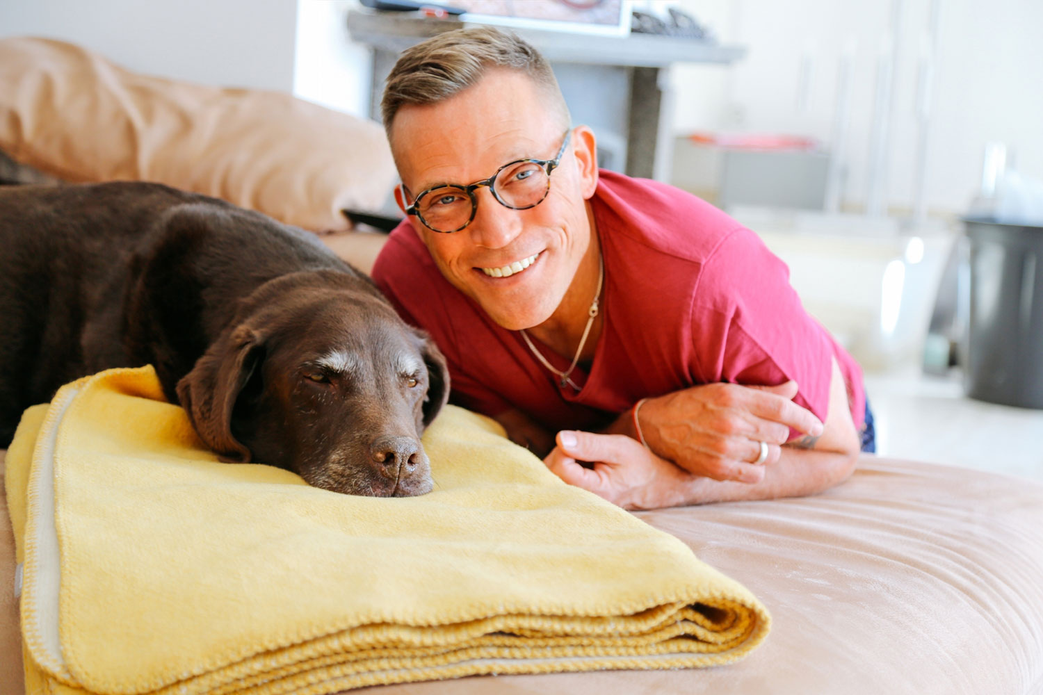 Sascha Heller mit einem seiner Hunde